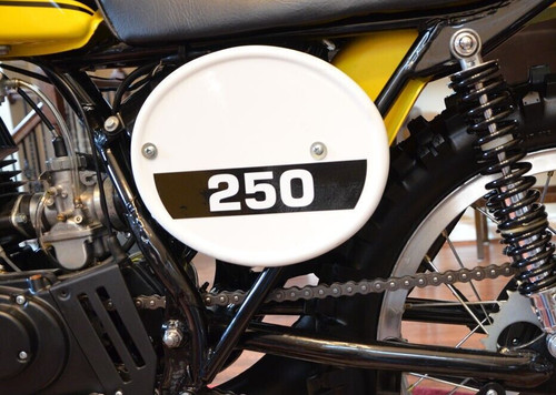 Suzuki tm250 side panel - suzuki,