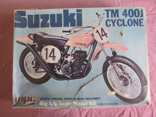 Motorcycle model suzuki 400 - suzuki,