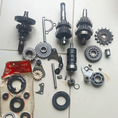 Suzuki 400 gearbox - tm,